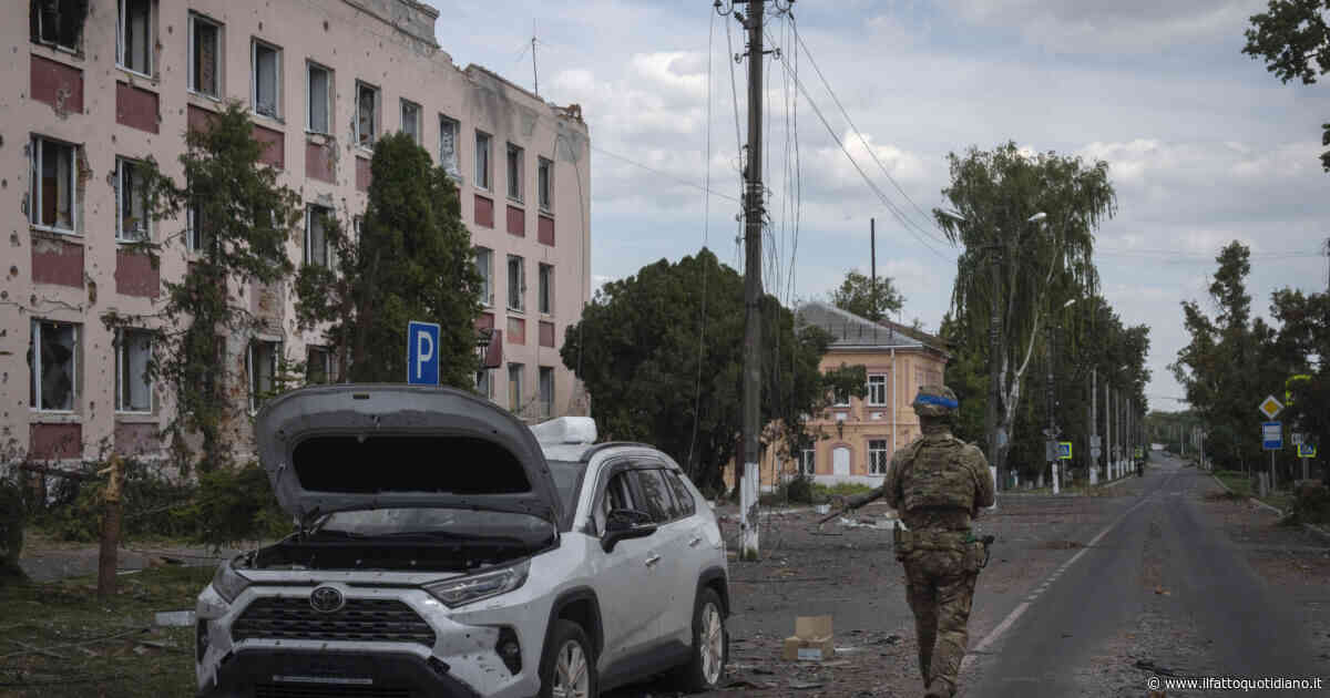 Ucraina, Mosca: “3 persone uccise nel Kursk da droni di Kiev. Sciame anche sulla capitale, aeroporti chiusi per ore”