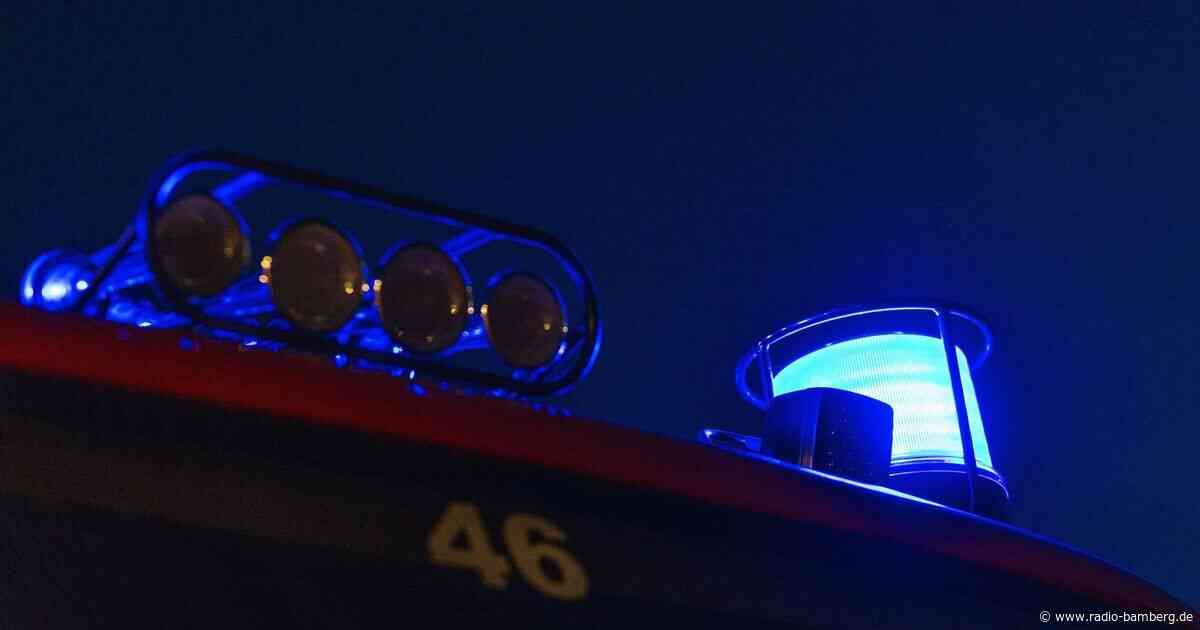 Feuer in Wohnung: Frau springt aus zweitem Stock