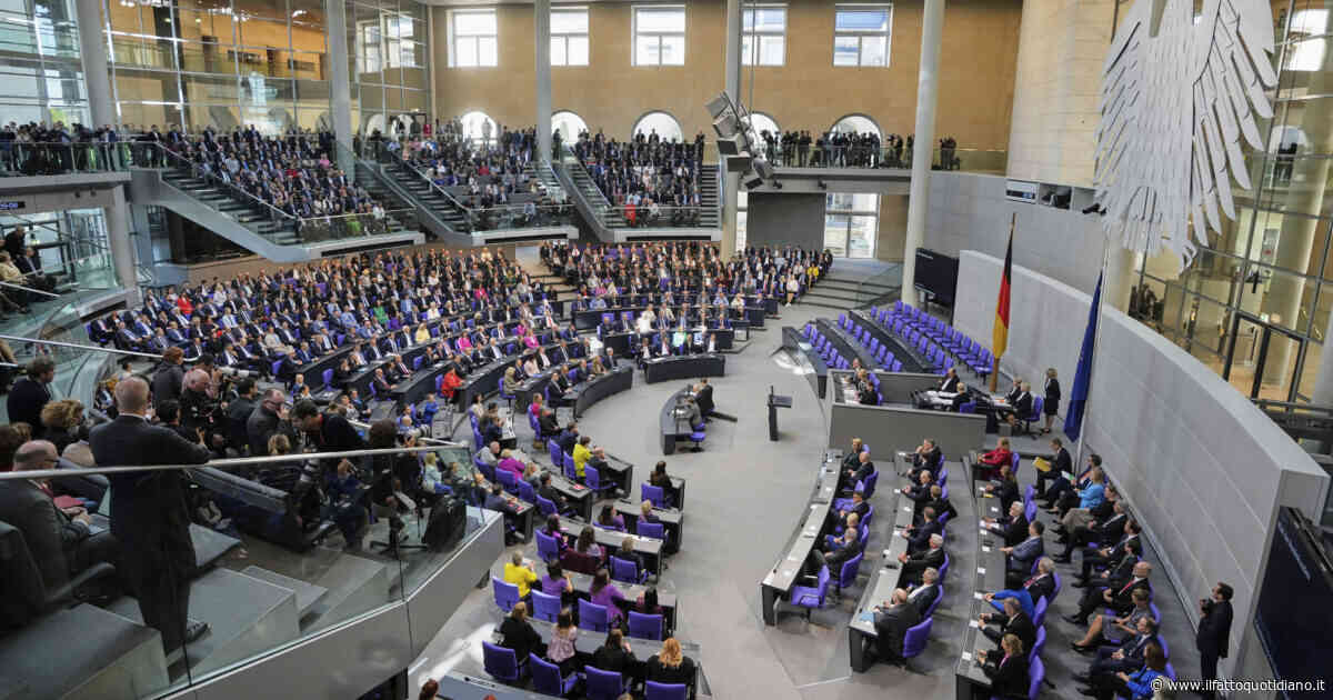 Merz bocciato al Bundestag, cosa accade ora: altri due voti con il rischio elezioni anticipate (e Afd è in testa ai sondaggi)