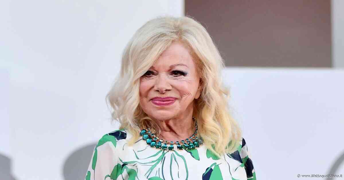 “Mi rivolgo proprio a te miserabile, se stai leggendo queste righe: un giorno anche tu finirai sotto terra…”: vandalizzata la tomba di Sandra Milo, lo sfogo della figlia