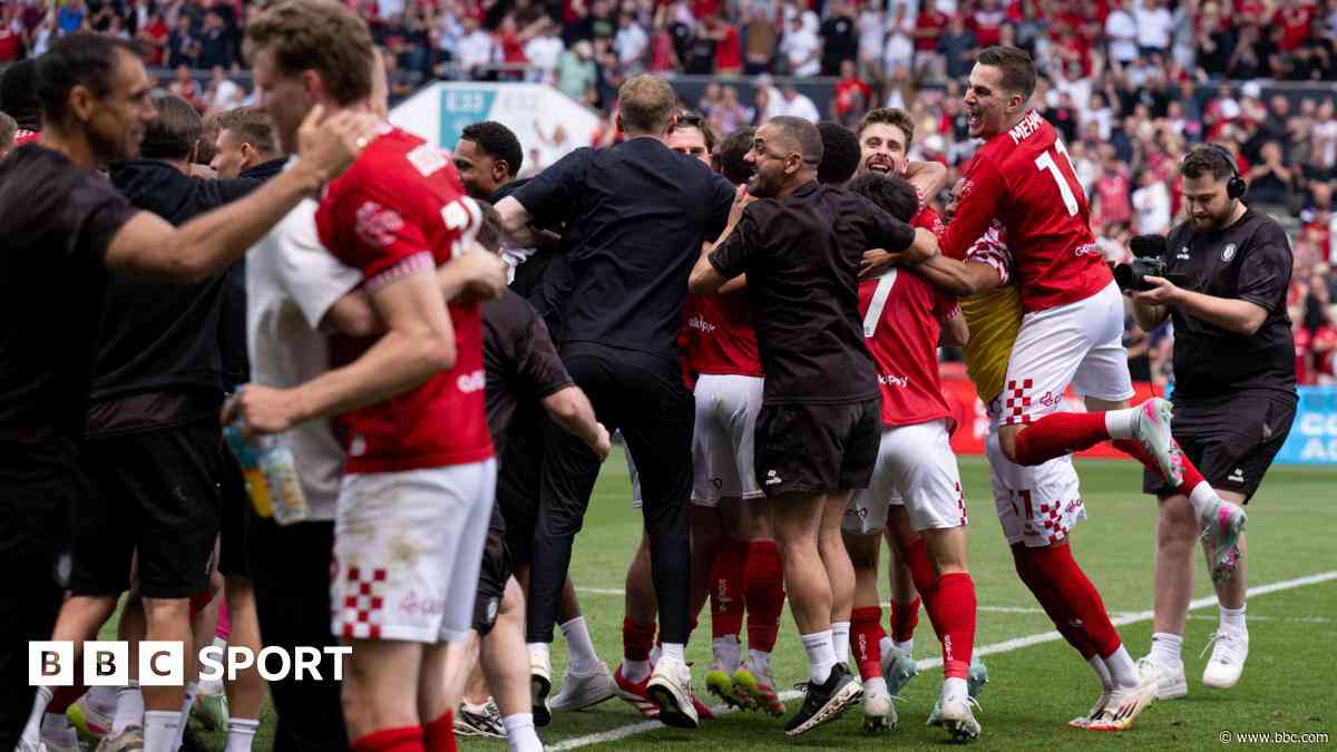 Manning reveals what makes Bristol City &#39;special&#39;