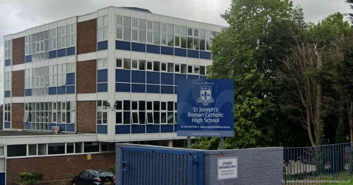 School pupil collapsed and stopped breathing after vaping before class