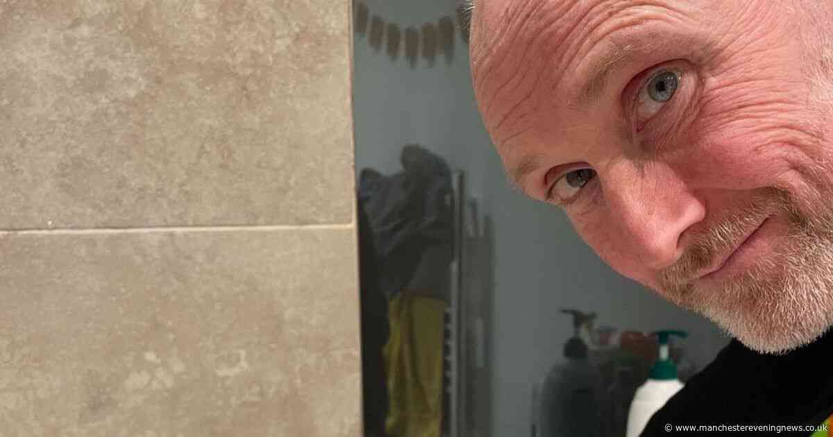 Dad stunned to spot face of Jesus in bathroom tile when stripping off for shower
