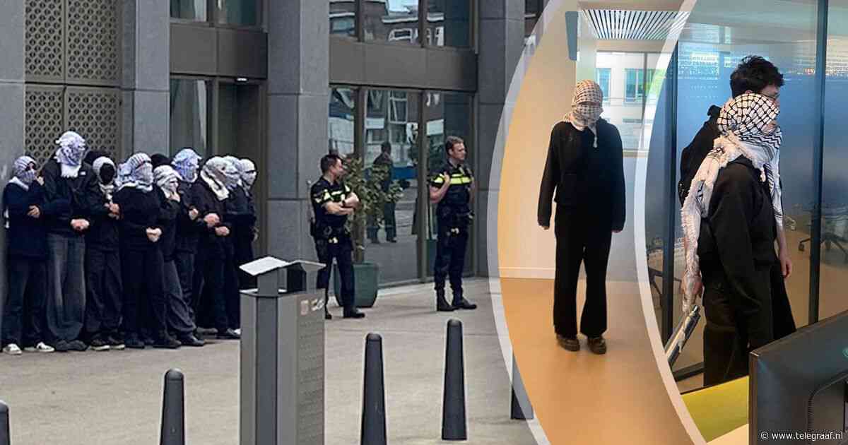 Pro-Palestinaprotest bij Universiteit Leiden: gemaskerde demonstranten bezetten bibliotheek