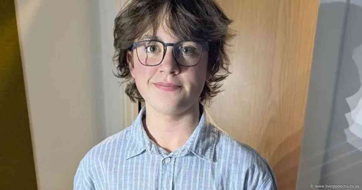 Coronation Street's Jude Riordan aims dig at famous dad