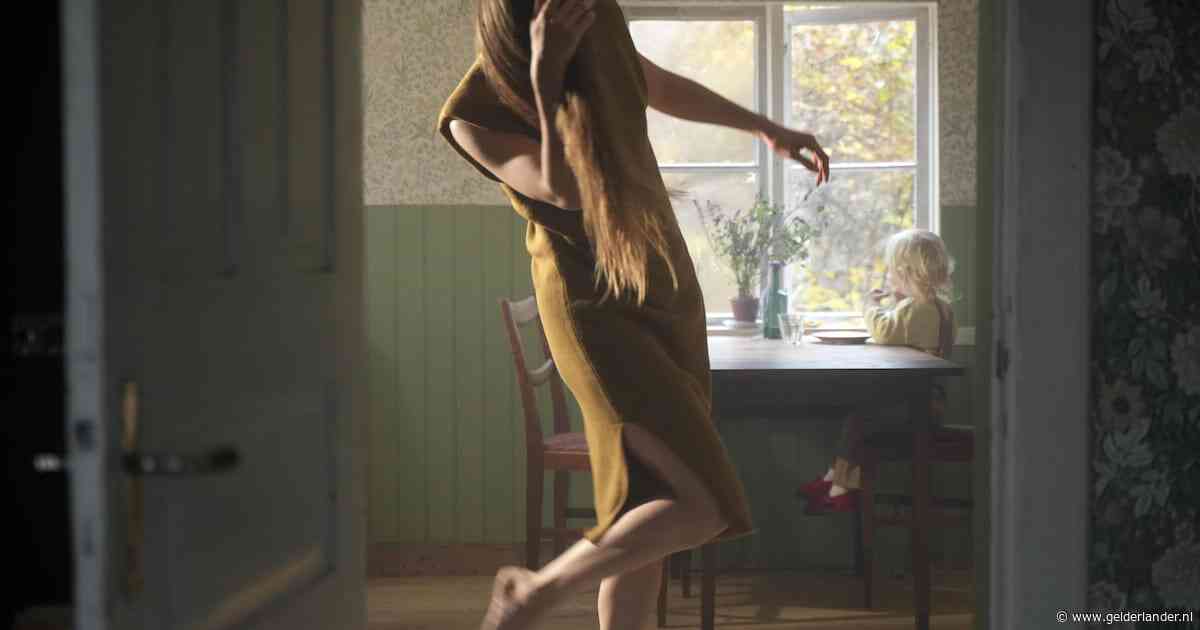 Danscollectief Arnhemse Meisjes brengt 'Every body has a mother' in Kultuurwerkplaats Oosterbeek