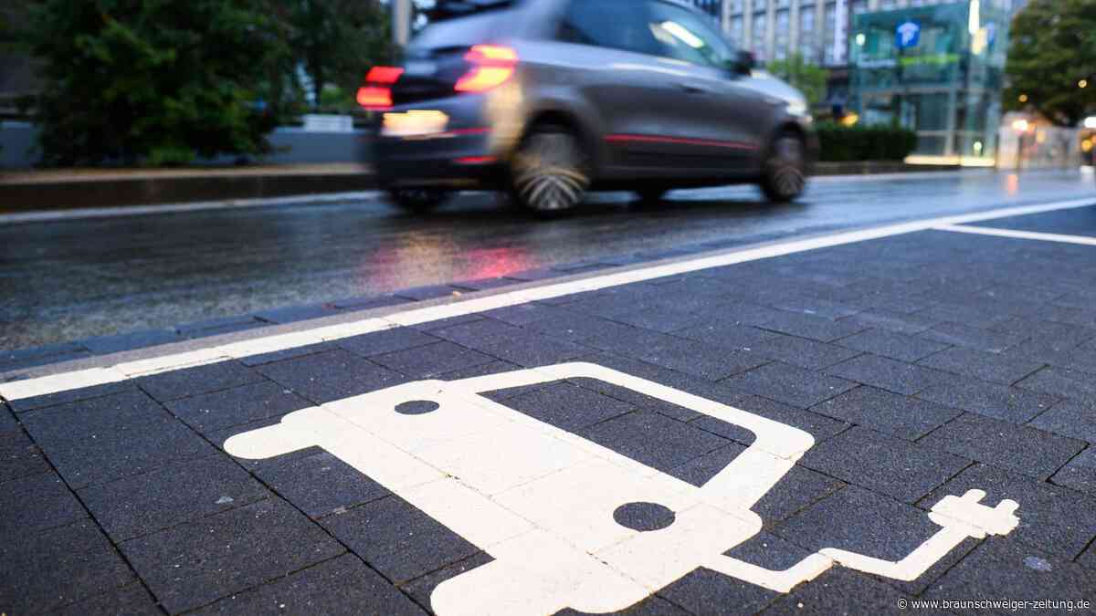 Rabatte von VW und Co. helfen – E-Autos fahren aus der Nische