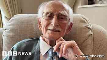 WW2 veteran, 102, says: 'I'm the luckiest man ever'