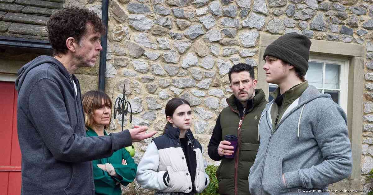 Emmerdale fans 'glad' to see popular star confirmed as returning to the Dales