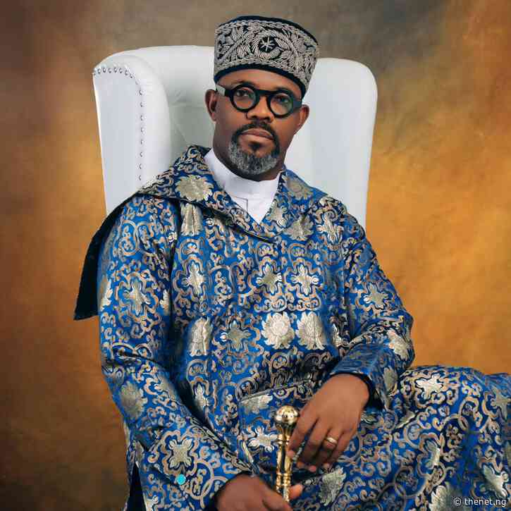 Okey Bakassi crowned as Eze (King) of Umuihuocha Community in Imo State
