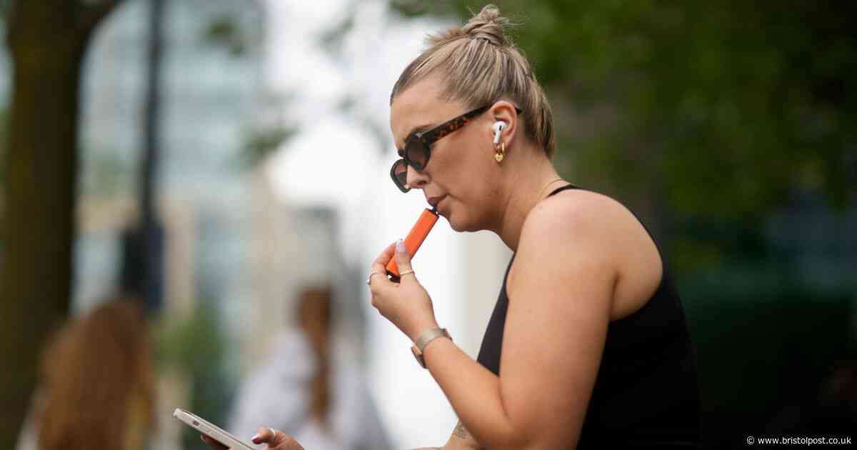 Experts issue health warning over vaping alternative popular with teens