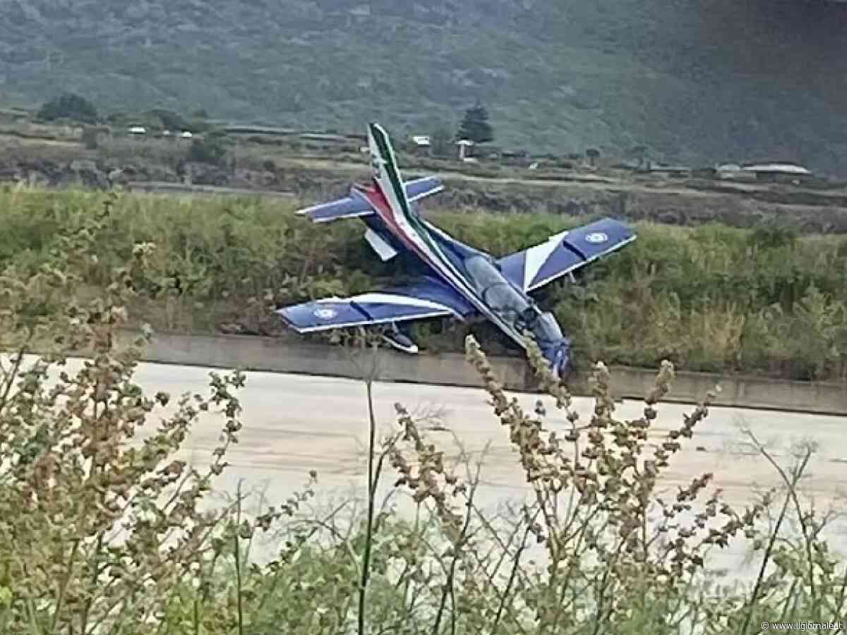 Pantelleria, tre Frecce Tricolore coinvolte in un incidente. Un pilota ferito a una gamba
