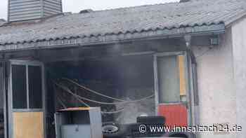 Feuerwehren bei Tacherting im Großeinsatz: Auto gerät in Werkstatt in Brand