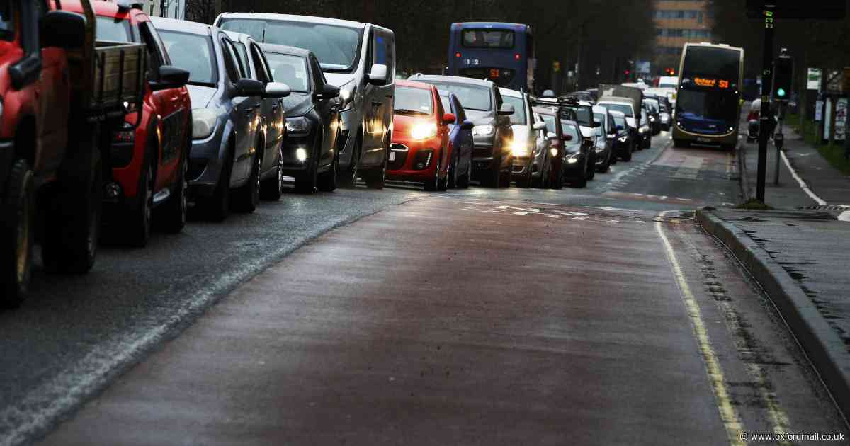 LIVE: Major Oxford road in Cowley brought to standstill by incident