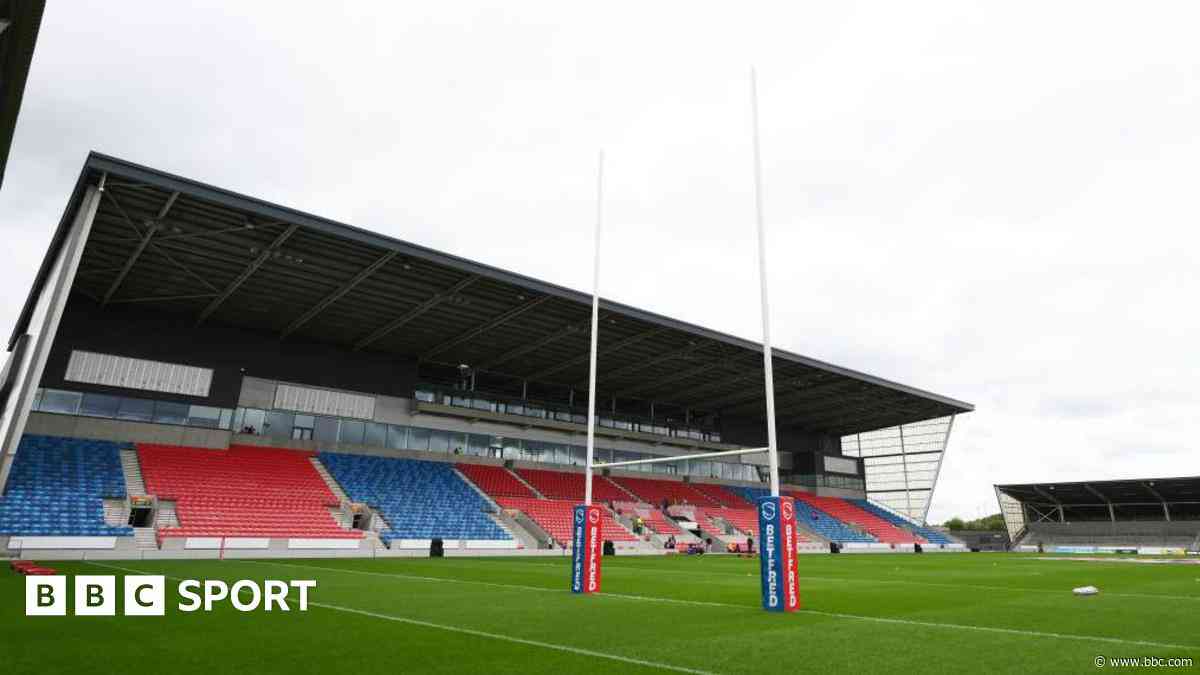 Chief executive Irwin resigns at troubled Salford