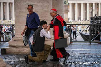 No phones, no news — only God and church politics as Catholic elders choose Francis' successor