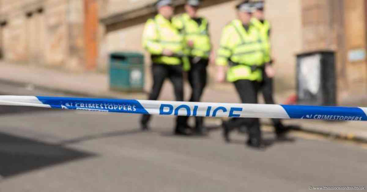 Man taken to hospital after being attacked with glass bottle in Croydon