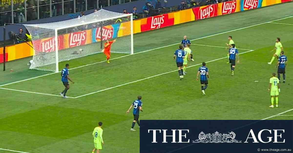 Garcia strikes with sumptuous volley