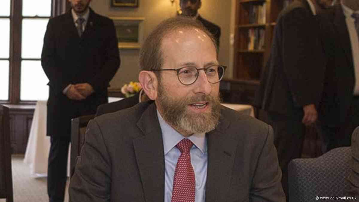 Excruciating moment Harvard president is confronted with evidence of overwhelming liberal bias among professors