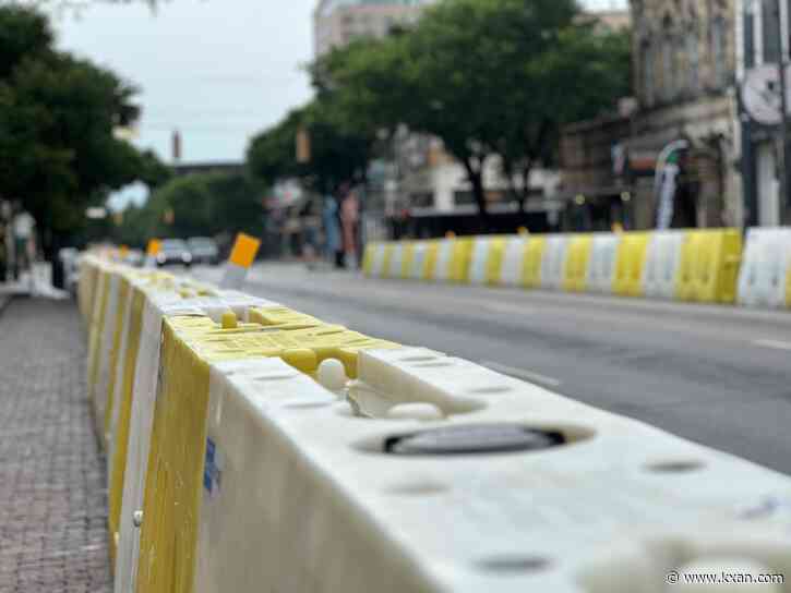 What's up with the new barriers on Sixth Street?