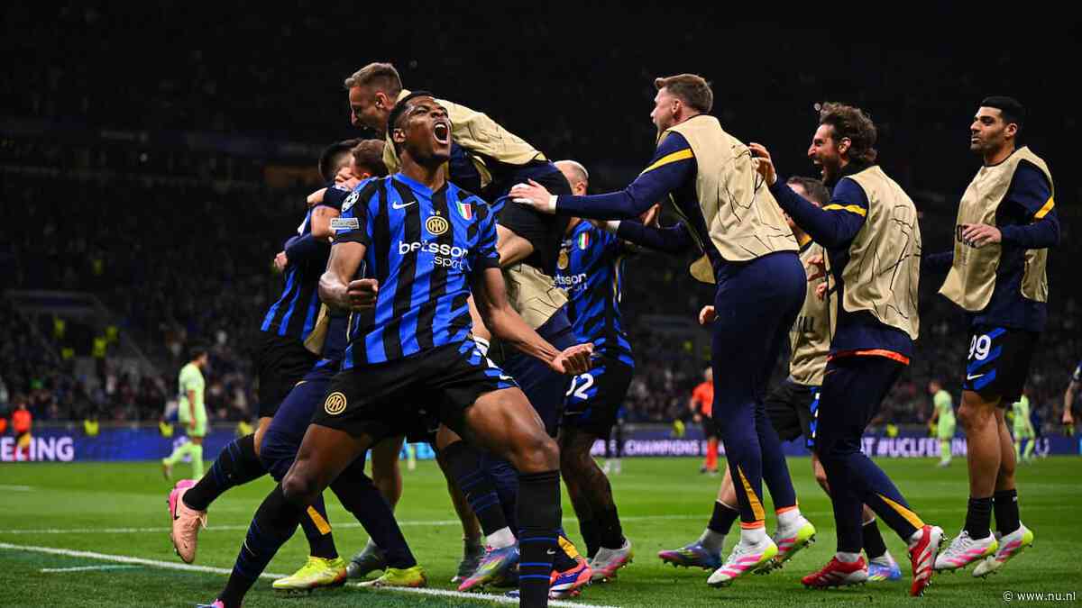Uitblinker Dumfries met Inter naar CL-finale na nieuw spektakelstuk tegen Barça