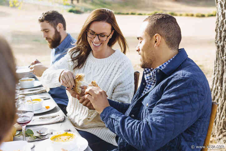 Celiac sufferers can safely kiss bread-eaters, study says