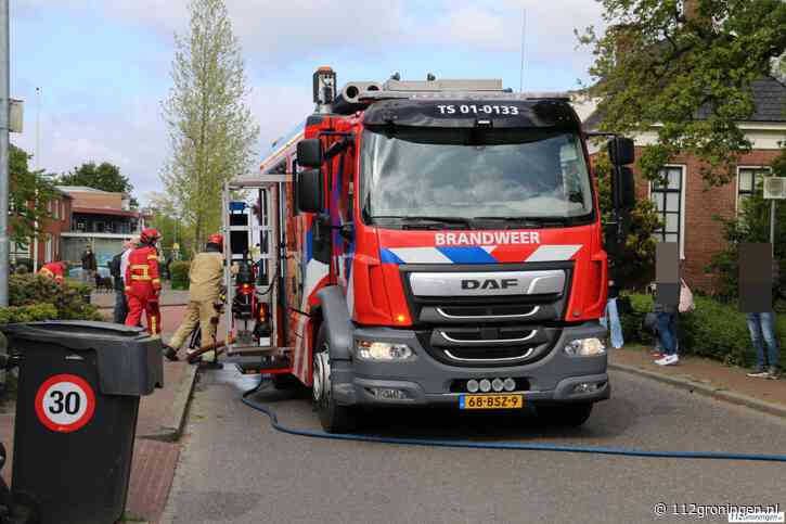 Melding dakbrand op de Hoofdstraat in Beerta, persoon in ambulance gecontroleerd (update)