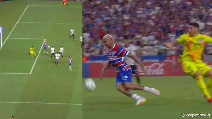 [VIDEO] ¡Insólito! Un regalo de Cortés y Saldivia a Deyverson permitió el 3-0 de Fortaleza