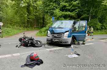 FW Hünxe: Motorradfahrer nach Frontalzusammenstoß schwer verletzt