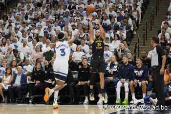 VIDEO. Golden State wint eerste duel met Minnesota in play-offs NBA, maar ziet sterspeler Stephen Curry uitvallen
