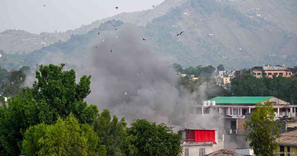 Is it safe to travel to India and Pakistan? Latest advice as flights are delayed and cancelled