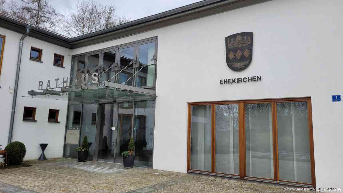 Behörden-Irrtum: Warum es in Ehekirchen zwei Pläne für dasselbe Baugebiet gibt