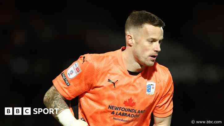 Goalkeeper Farman heads list of Barrow departures