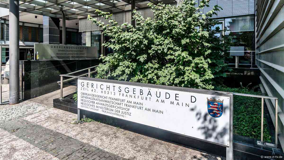 20.000 Euro pro Ausländer: Rechtsanwalt als Edel-Schleuser angeklagt