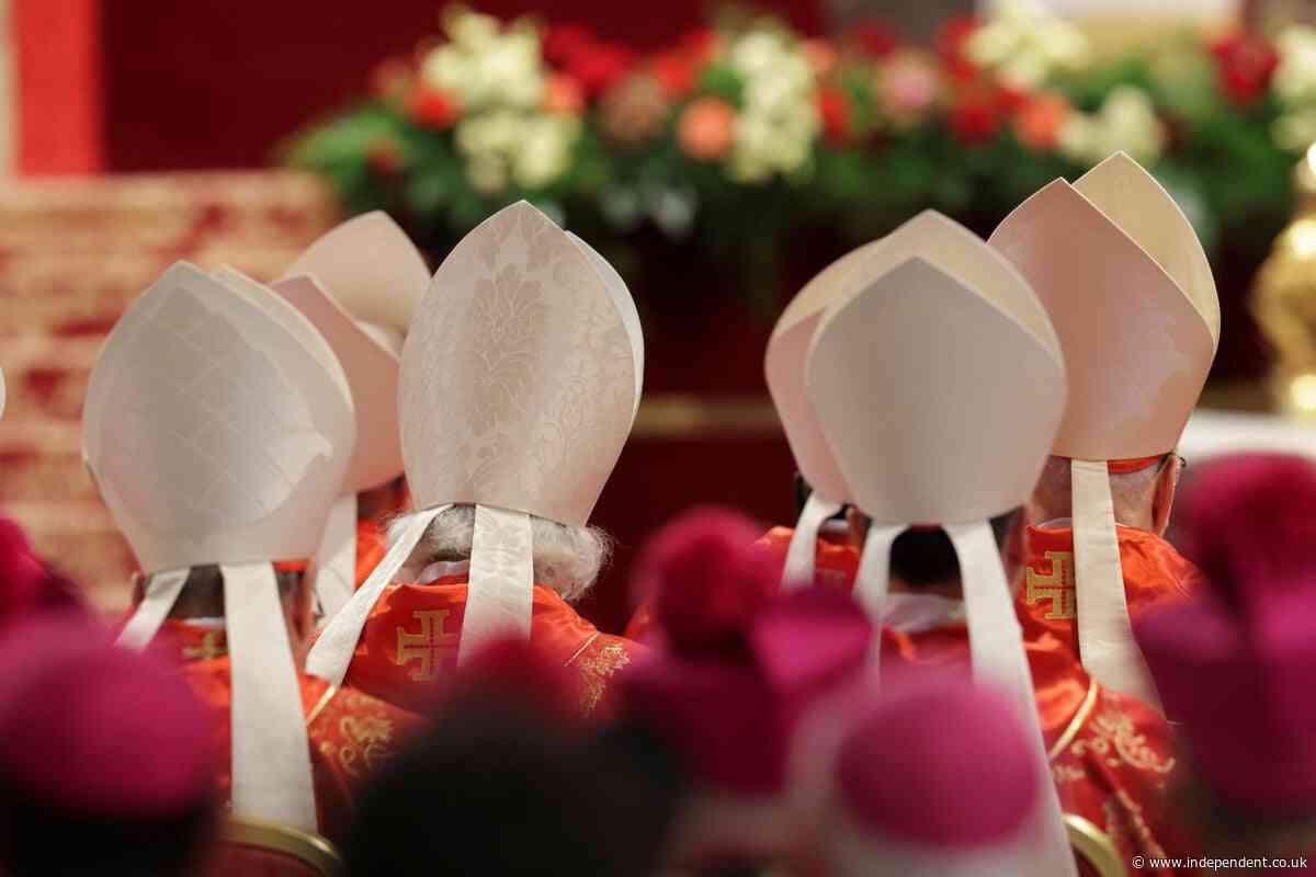 Conclave live: Vatican cuts phone signal ahead of secret Sistine Chapel vote to elect new pope