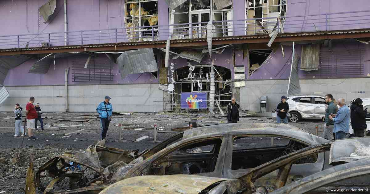 LIVE oorlog Oekraïne | Doden bij grote droneaanval op Kyiv, tegenaanval leidt tot chaos in Russisch vliegverkeer