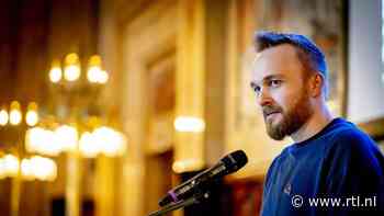 Lubach verkoopt tijdelijk kaarten voor 12-jarigen met ouder