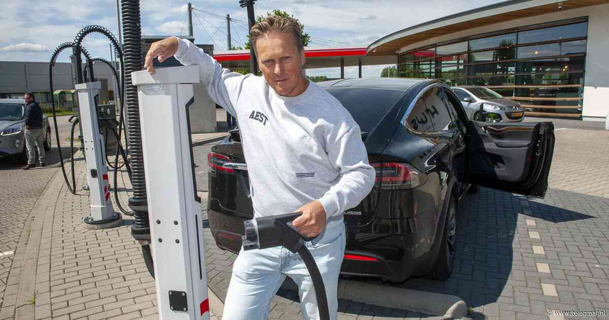 Elektrisch rijders verbijsterd door stijgende kosten: ’Onze overheid is instabiel’