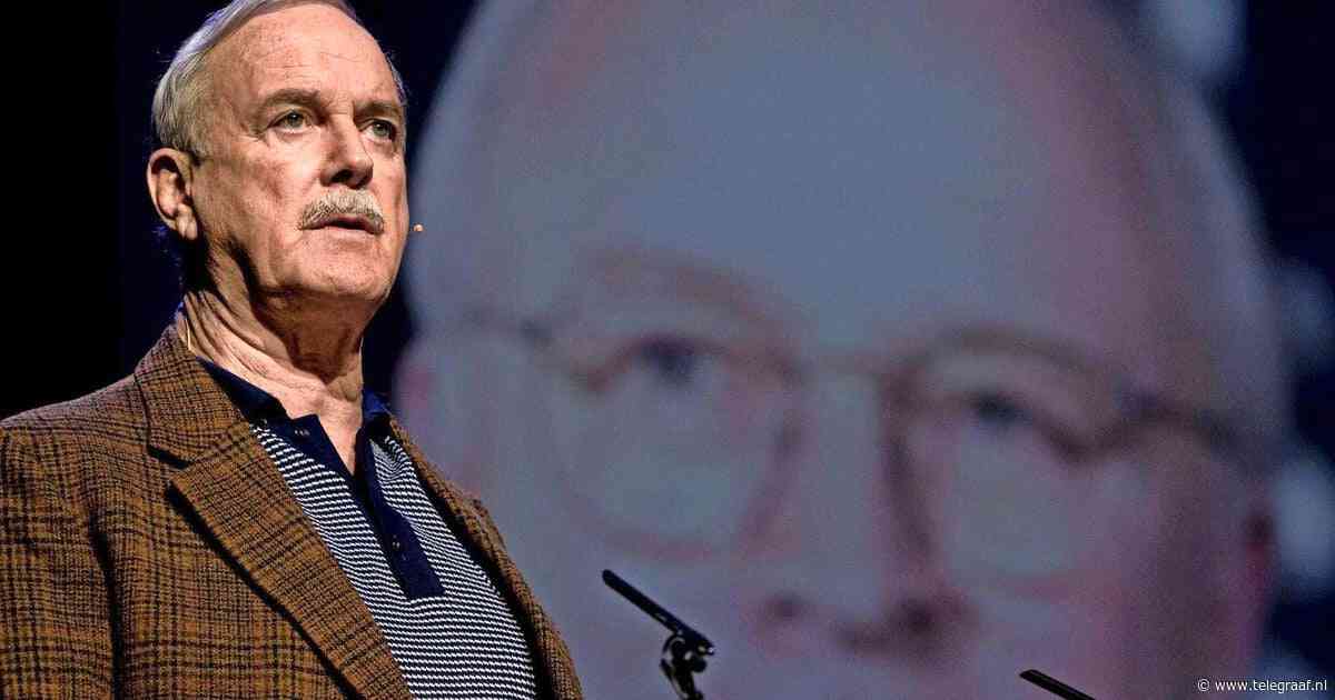 John Cleese (85) grapt zonder genade: ’Woke mensen hebben geen gevoel voor humor’