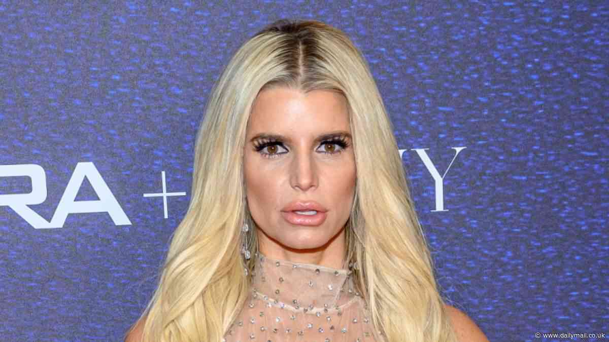 Jessica Simpson gushes over Jeremy Renner after flirty social media exchange