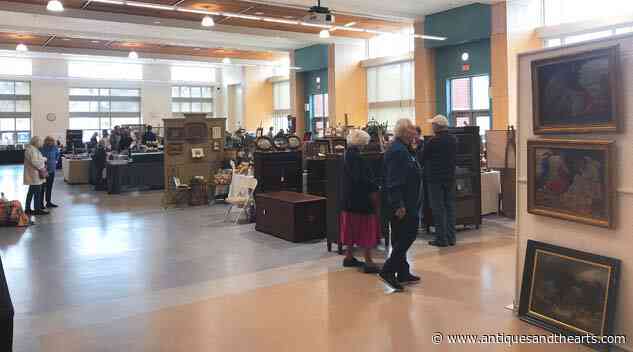 Duxbury Boosters Get An Antiques Boost