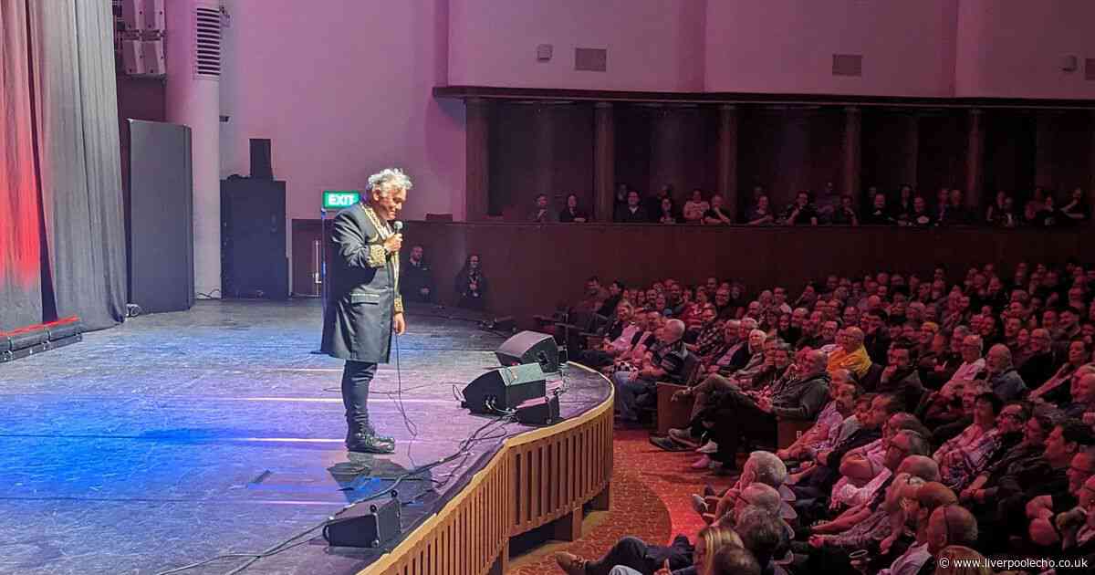 BBC comedy legend Stewart Lee says 'I've not had that yet' as he changes show after Liverpool answer