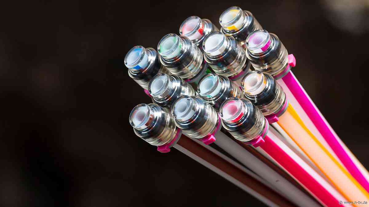 Unnötige Zusatzkosten: Warten auf Glasfaser: Vorsicht vor teuren Übergangsverträgen