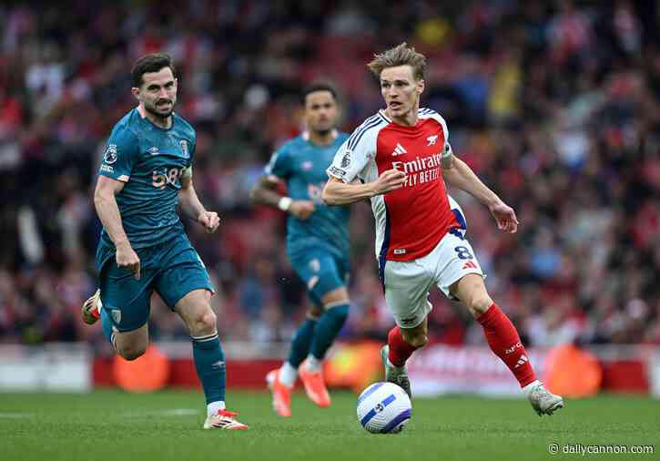 National team boss defends criticised Arsenal star