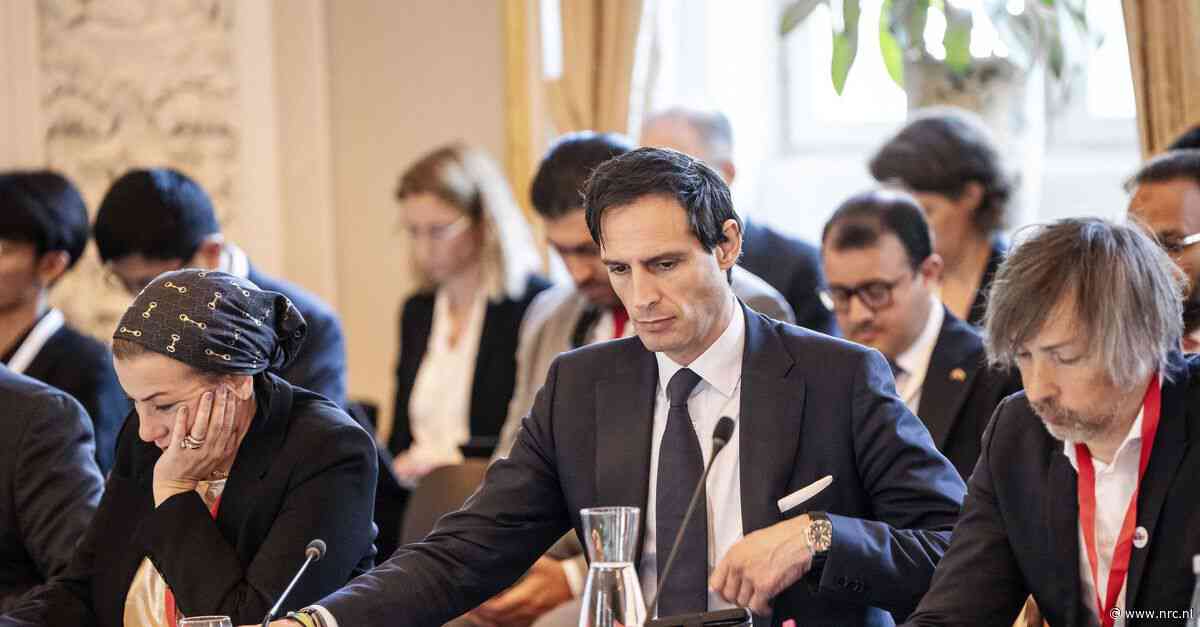 Hoekstra onder vuur: Brussel draalt met vaststellen klimaatdoelen 2040