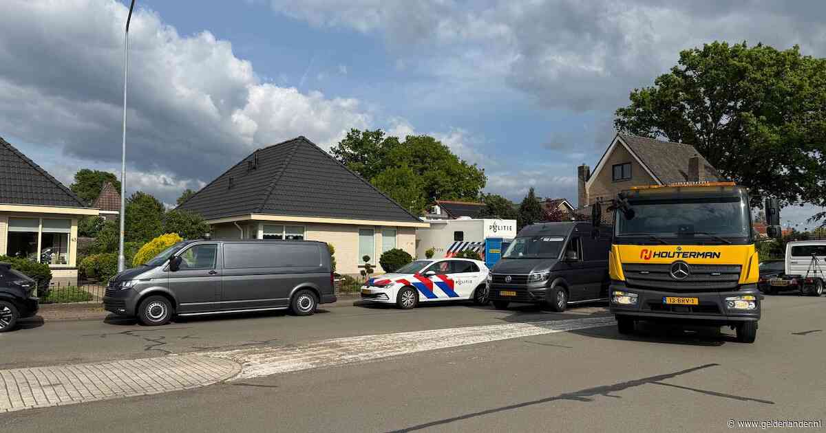 Politie treft overleden persoon aan in woning, identiteit nog niet bekend