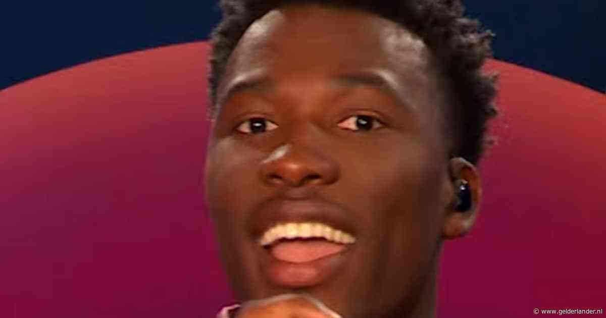 Filmpje Claude bij tweede repetities: close camerawerk en niet helemaal zuiver