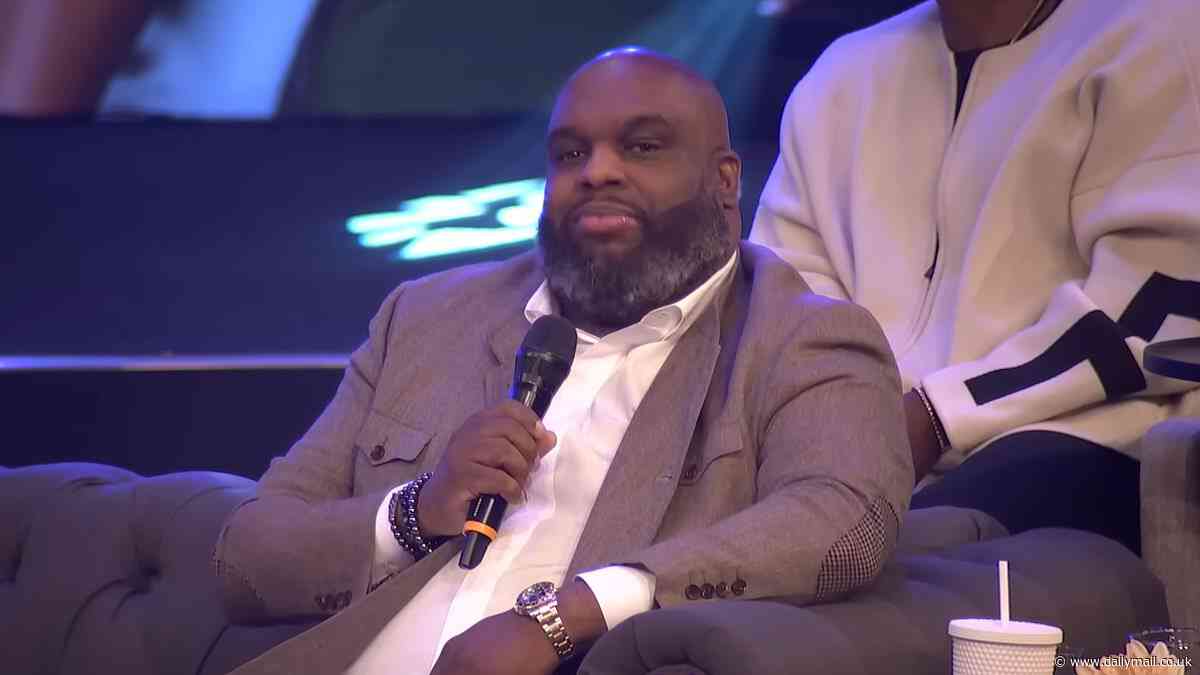 Megachurch pastor embroiled in sexting scandal as his dirty messages are leaked