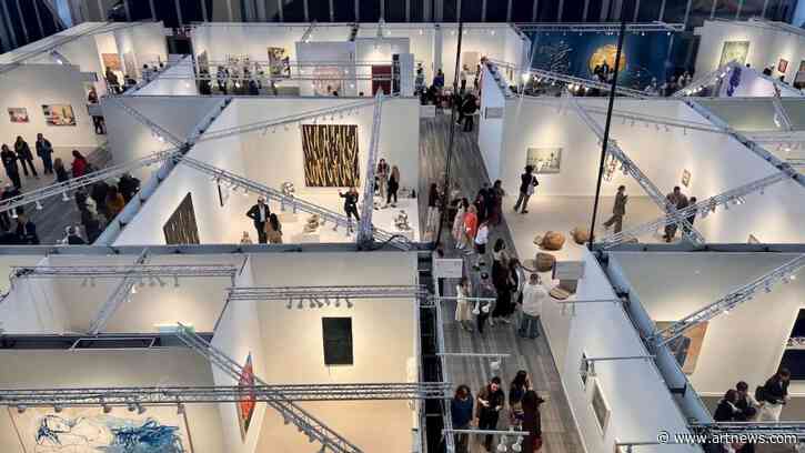 The Best Booths at Frieze New York, Where Stately Abstraction and Sophisticated Fiber Art Reign