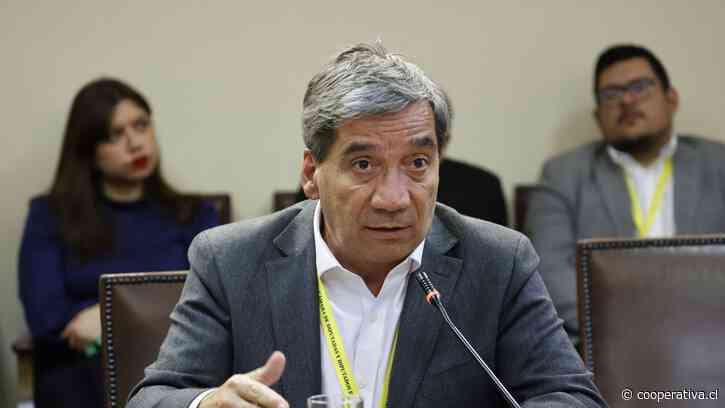 Acusación constitucional contra Durán divide a la derecha